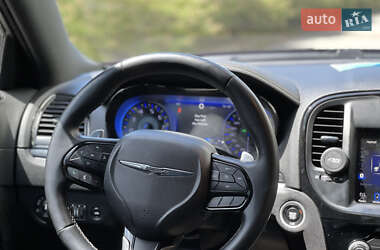 Седан Chrysler 300C 2017 в 