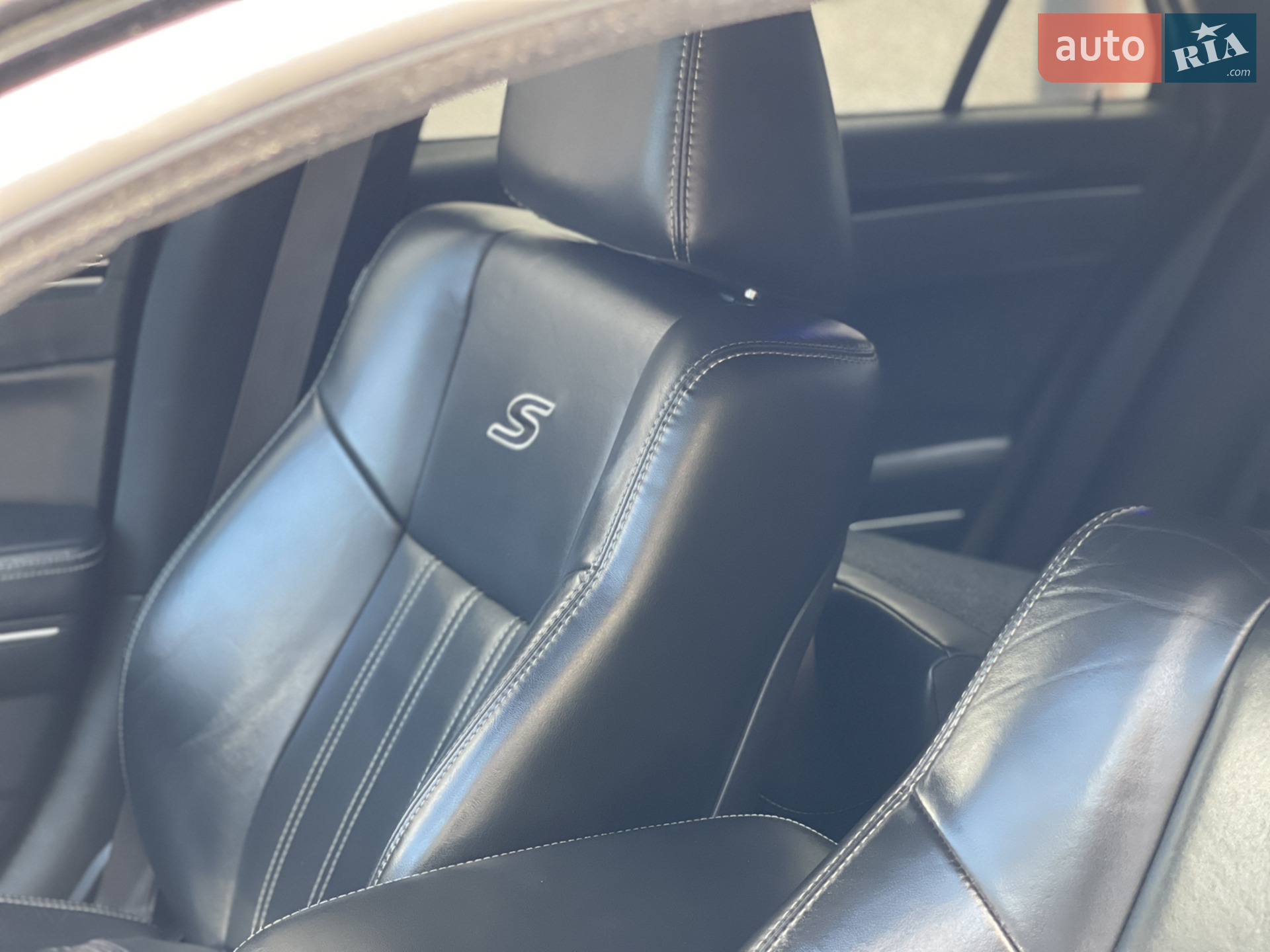 2017 Chrysler 300C - мініатюра 30