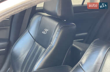 Седан Chrysler 300C 2017 в 