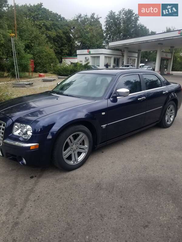 Седан Chrysler 300C 2004 в Харькове