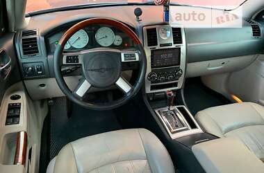 Седан Chrysler 300C 2006 в Ивано-Франковске