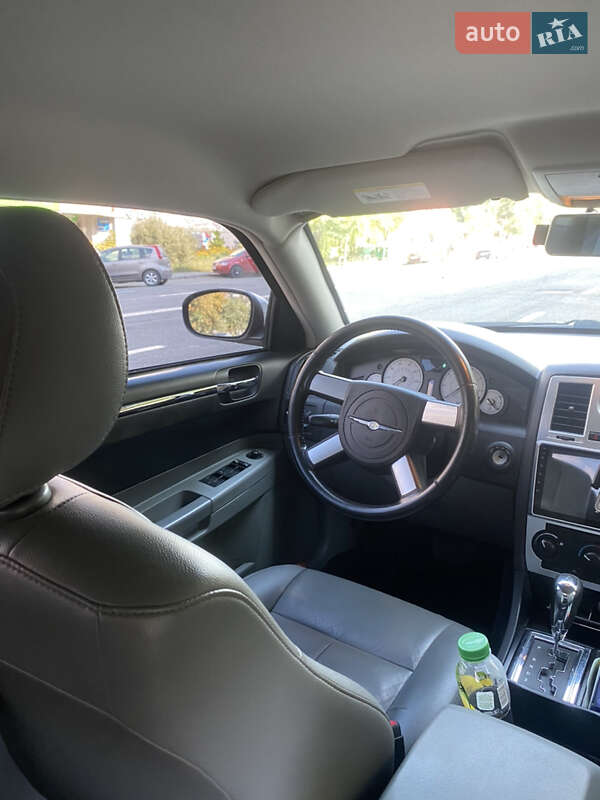 Седан Chrysler 300C 2005 в Виннице