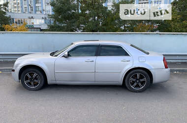 Седан Chrysler 300C 2004 в Киеве