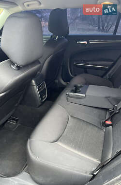 Седан Chrysler 300C 2019 в 