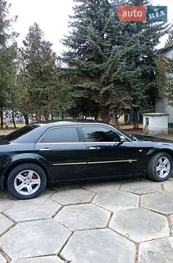 Седан Chrysler 300C 2008 в Дубні