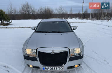 Седан Chrysler 300C 2004 в Надворной