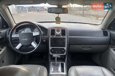 Седан Chrysler 300C 2009 в Коломые