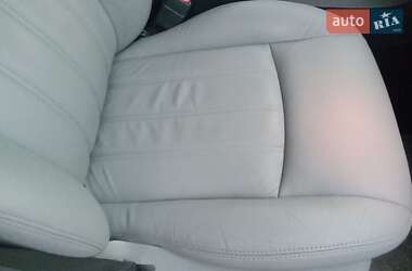 Седан Chrysler 300C 2005 в 