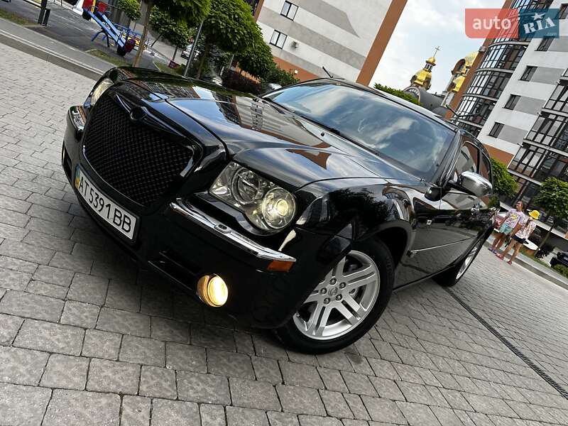 Седан Chrysler 300C 2006 в Ивано-Франковске