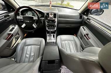 Седан Chrysler 300C 2006 в Ивано-Франковске