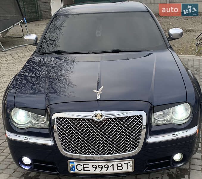 Седан Chrysler 300C 2005 в Черновцах