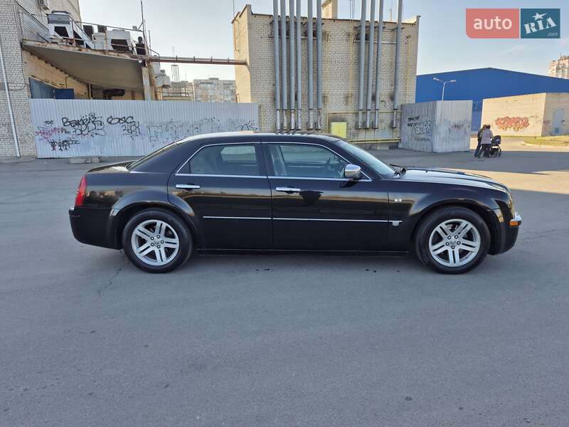 Седан Chrysler 300C 2005 в Херсоні