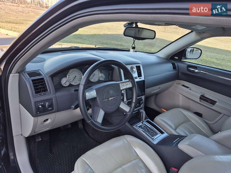 Седан Chrysler 300C 2005 в Херсоні