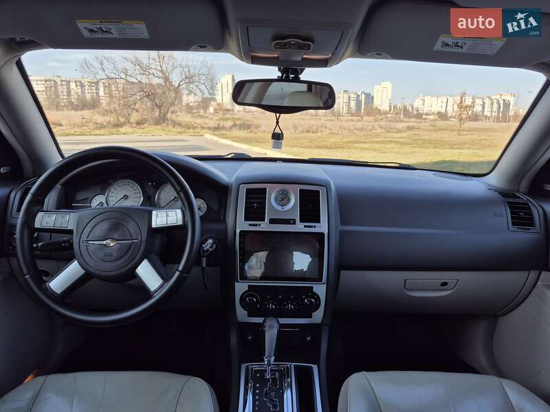 Седан Chrysler 300C 2005 в Херсоні