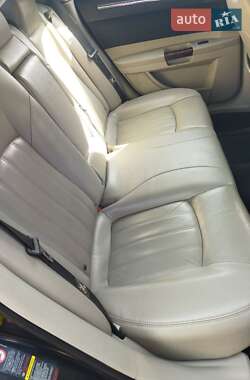 Седан Chrysler 300C 2006 в 