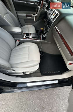 Седан Chrysler 300C 2008 в 
