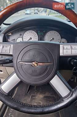 Седан Chrysler 300C 2006 в 