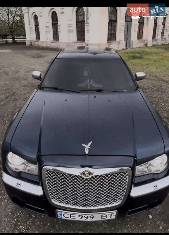 Седан Chrysler 300C 2005 в Черновцах