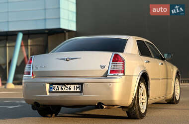 Седан Chrysler 300C 2007 в 