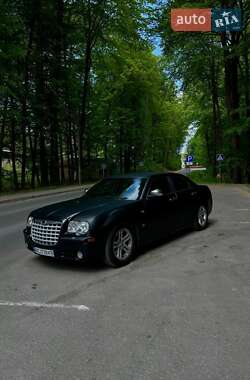 Седан Chrysler 300C 2006 в Львове