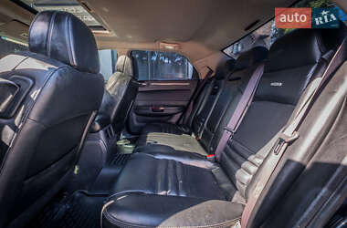 Седан Chrysler 300C 2004 в 