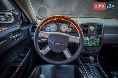 Седан Chrysler 300C 2004 в 