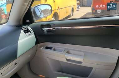 Седан Chrysler 300C 2006 в 
