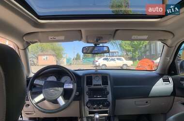 Седан Chrysler 300C 2006 в 
