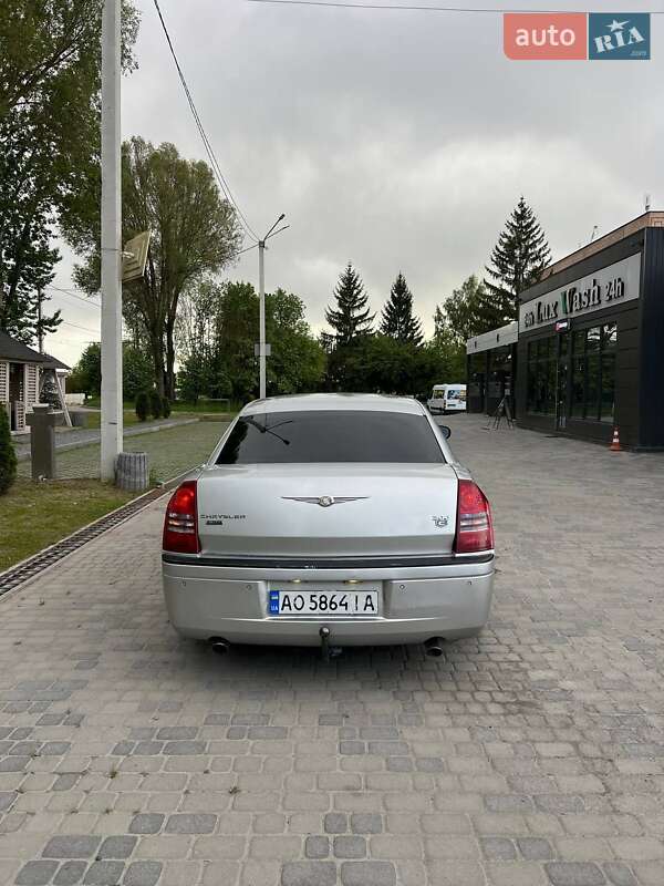 Седан Chrysler 300C 2006 в Тернополі