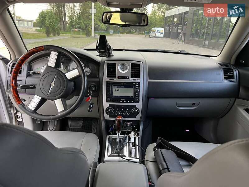 Седан Chrysler 300C 2006 в Тернополі