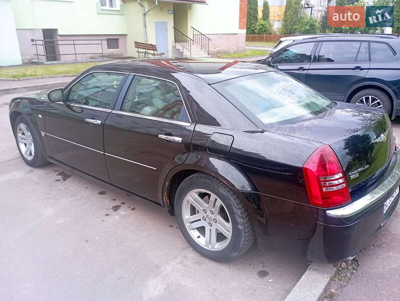 Седан Chrysler 300C 2006 в Дрогобичі
