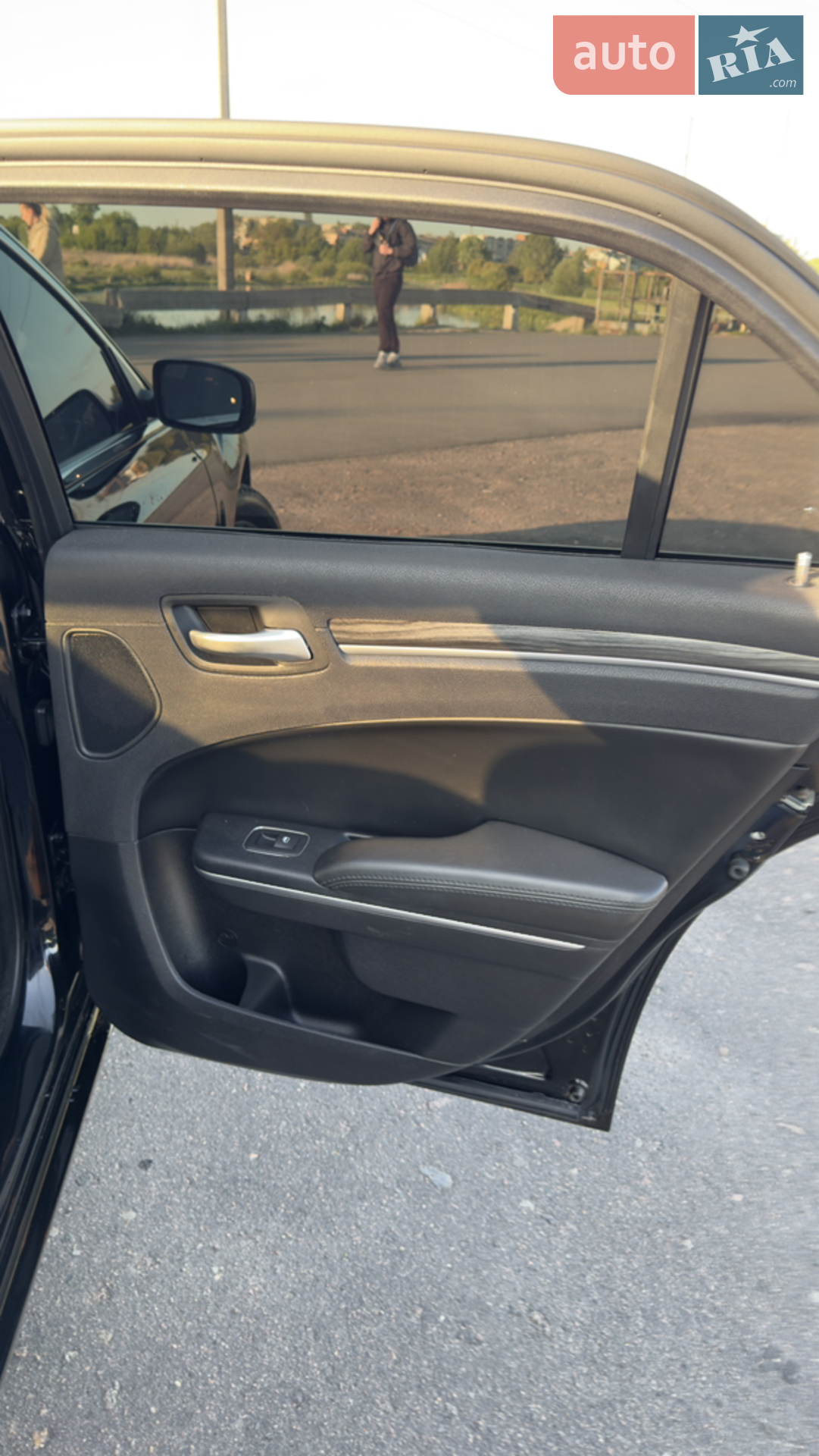 2016 Chrysler 300C - мініатюра 20