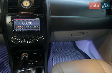 Седан Chrysler 300C 2006 в 