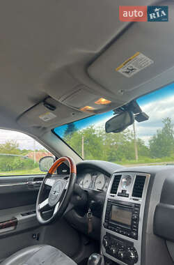 Седан Chrysler 300C 2004 в 