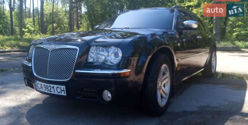 Универсал Chrysler 300C 2005 в Каневе