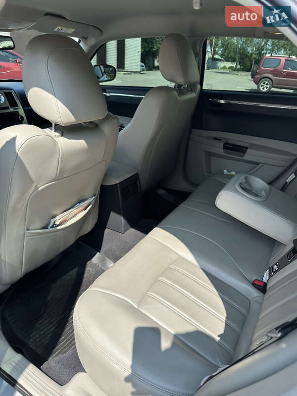 Седан Chrysler 300C 2007 в Светловодске фото 6 Седан Chrysler 300C 2007 в Светловодске