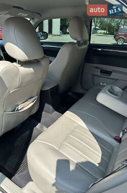 Седан Chrysler 300C 2007 в 
