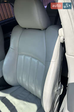Седан Chrysler 300C 2006 в 