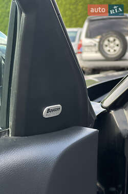 Седан Chrysler 300C 2005 в 