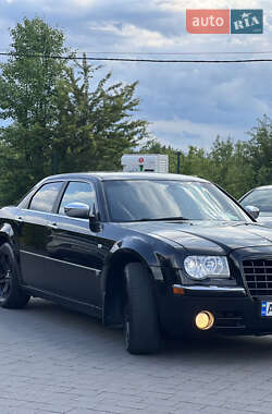 Седан Chrysler 300C 2005 в 