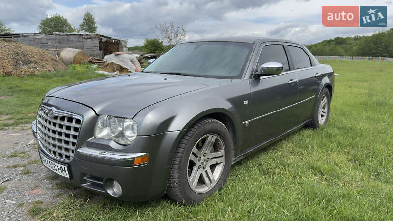 Седан Chrysler 300C 2006 в 