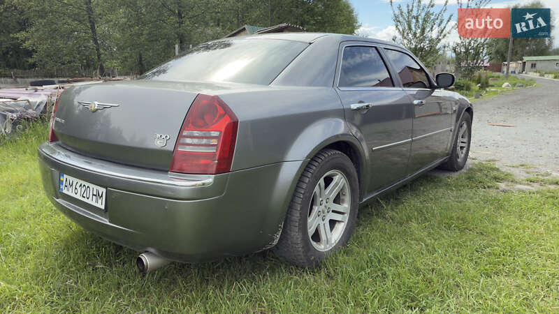 Седан Chrysler 300C 2006 в Звягеле