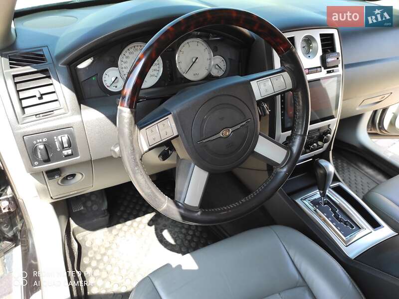 Седан Chrysler 300C 2005 в Гайсину фото 19 Седан Chrysler 300C 2005 в Гайсину