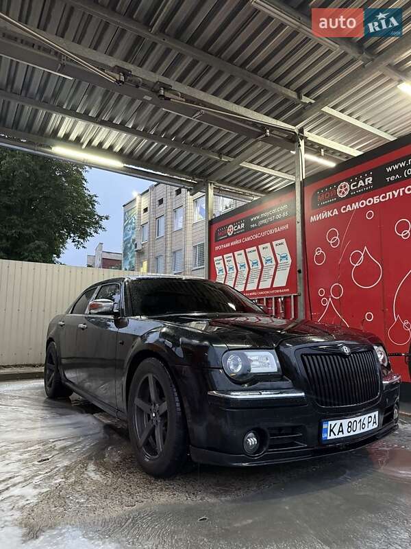 Седан Chrysler 300C 2004 в Киеве