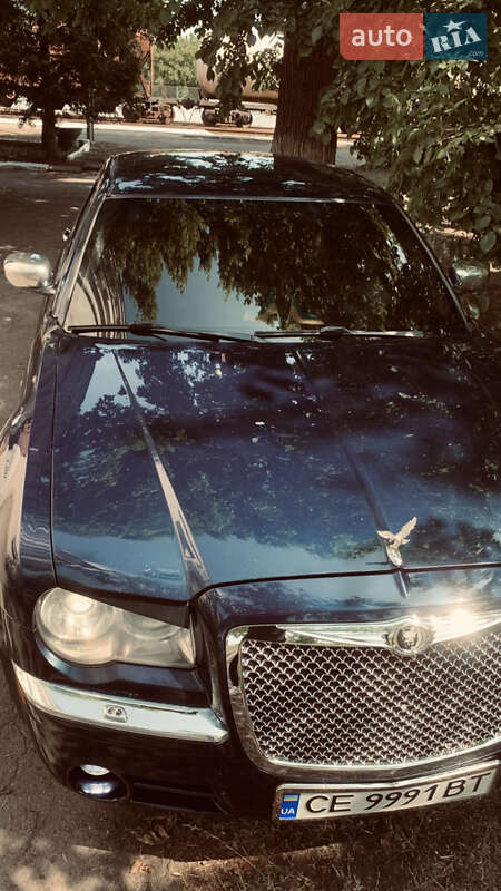 Седан Chrysler 300C 2005 в Черновцах