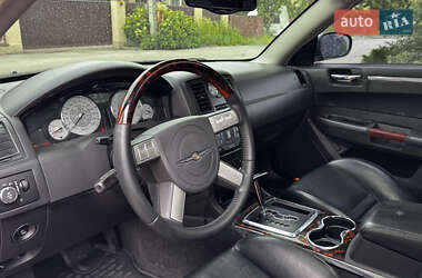 Седан Chrysler 300C 2004 в 