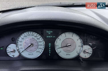 Седан Chrysler 300C 2004 в 