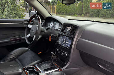 Седан Chrysler 300C 2004 в 