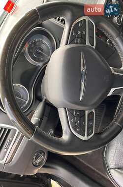 Седан Chrysler 300C 2017 в 