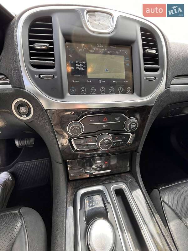 Седан Chrysler 300C 2017 в Борисполе